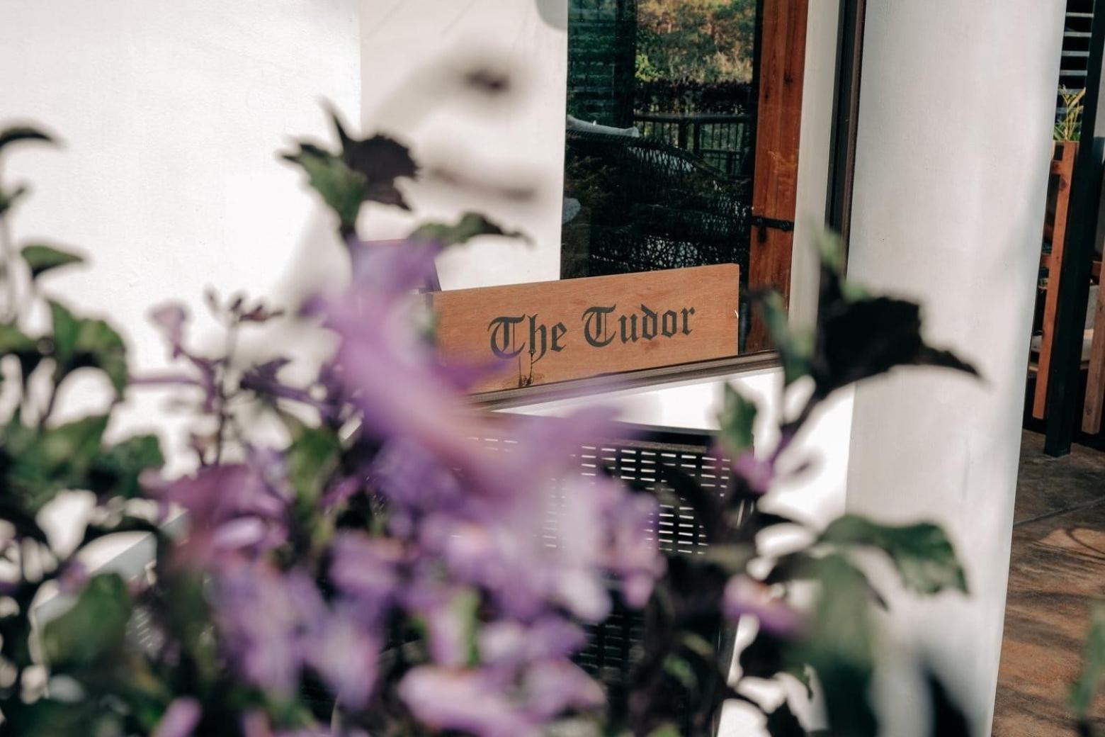Tudor In The Pines Villa Baguio City Exterior photo